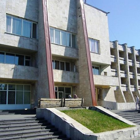 Hotel Profspilkovyi Lutsʼk Εξωτερικό φωτογραφία