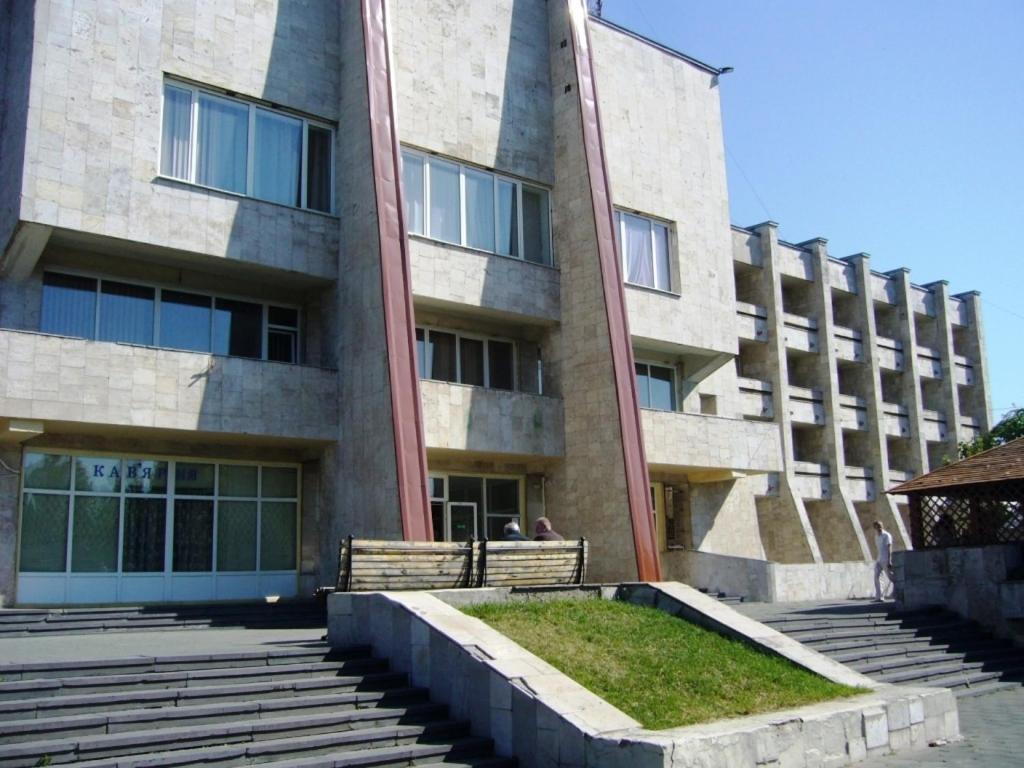 Hotel Profspilkovyi Lutsʼk Εξωτερικό φωτογραφία