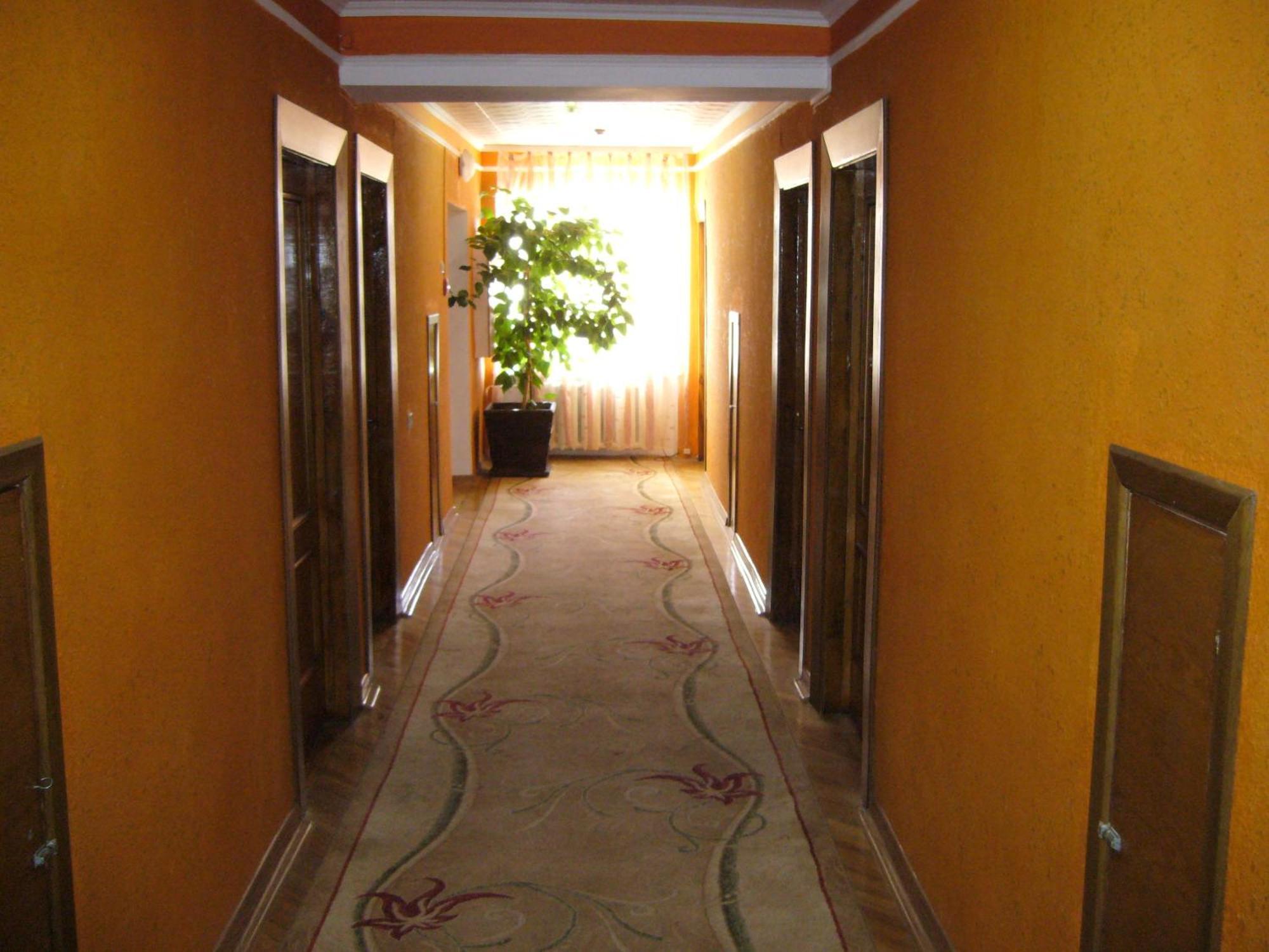 Hotel Profspilkovyi Lutsʼk Εξωτερικό φωτογραφία