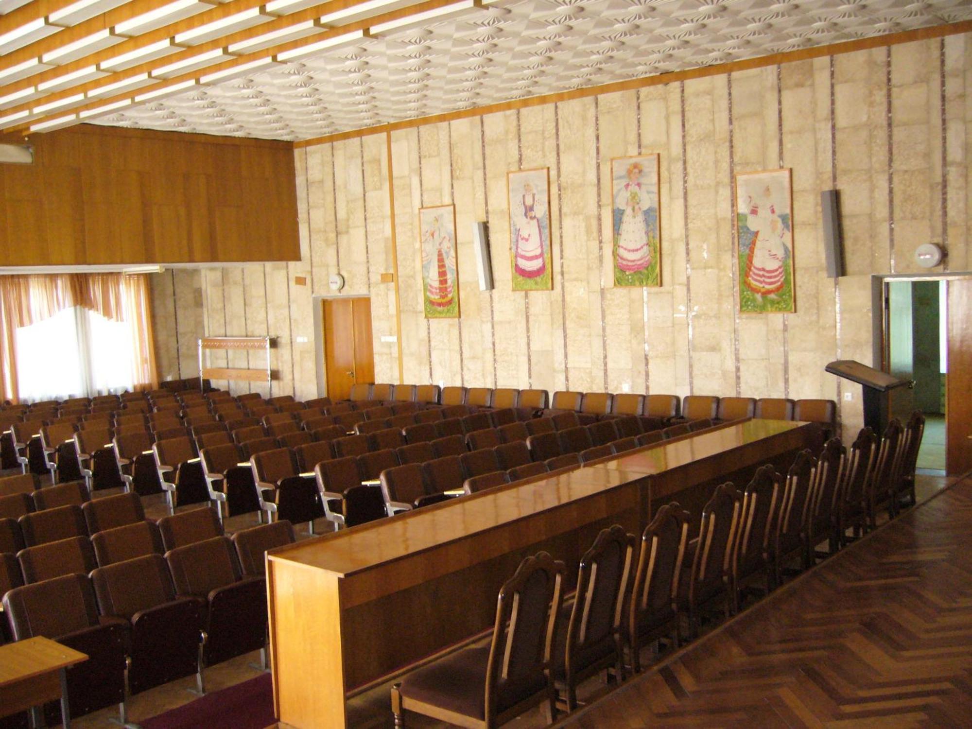 Hotel Profspilkovyi Lutsʼk Εξωτερικό φωτογραφία