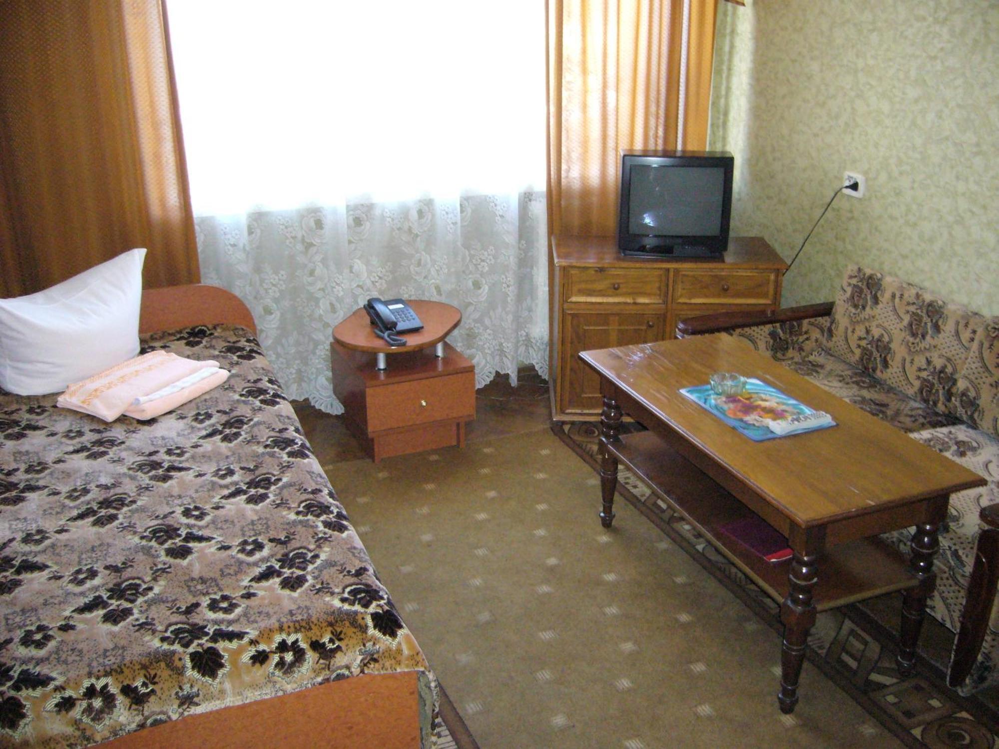 Hotel Profspilkovyi Lutsʼk Εξωτερικό φωτογραφία